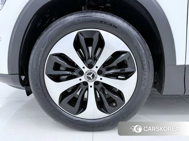 Mercedes-Benz GLB id 4259861 из Китая 12