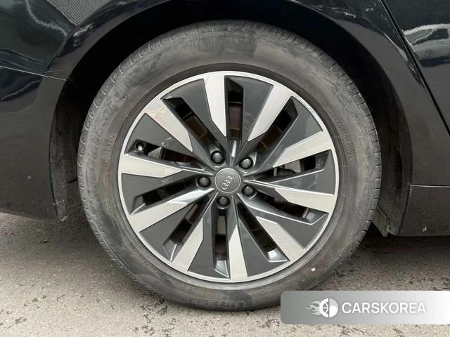 Audi A6L id 4274458 из Китая 19