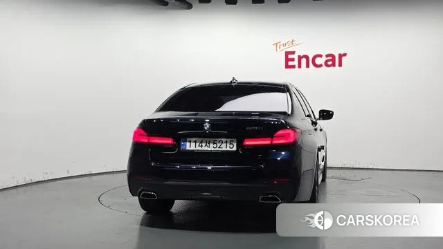 BMW 5 Series (G30) id 3053159 из Кореи 14