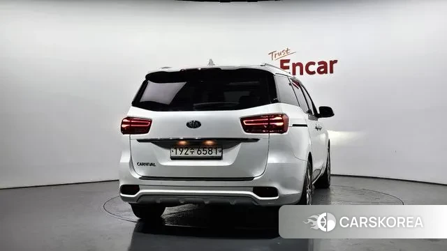 Kia The New Carnival id 3499810 из Кореи 14