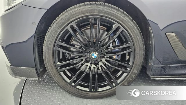 BMW 5 Series (G30) id 4689368 из Кореи 29