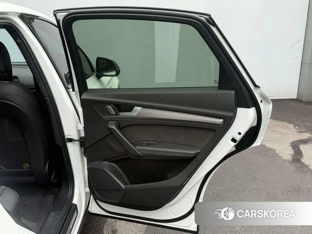 Audi Q5L Sportback id 4349027 из Китая 20