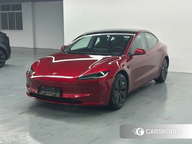 Tesla Model 3 2024 Красный из Китая, фото 4