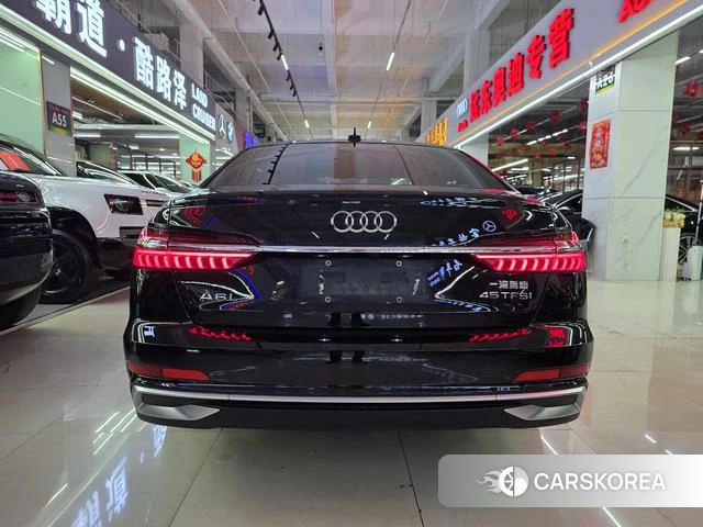 Audi A6L 2022 Черный из Китая, фото 4