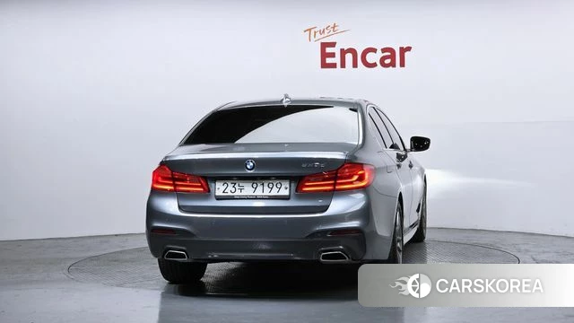 BMW 5 Series (G30) id 3905329 из Кореи 14