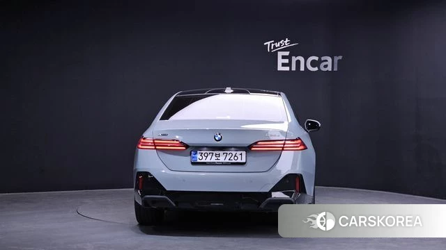 BMW 5 Series (G60) id 3825943 из Кореи 14