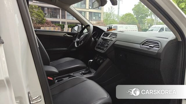 Volkswagen Tiguan L 2019 Белый из Китая, фото 4