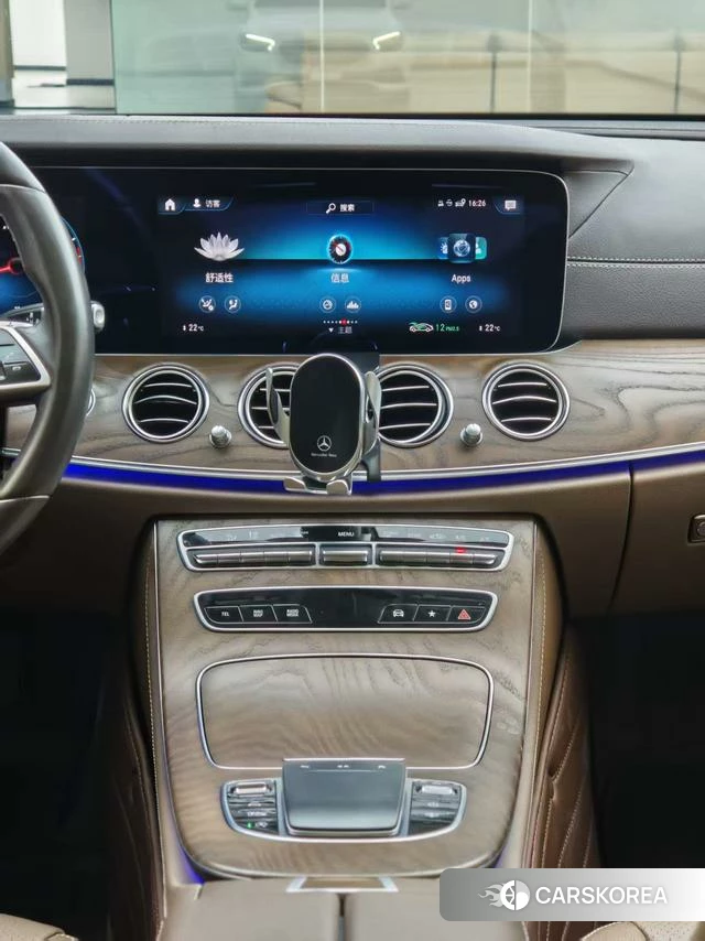 Mercedes-Benz E-class 2021 Белый из Китая, фото 6