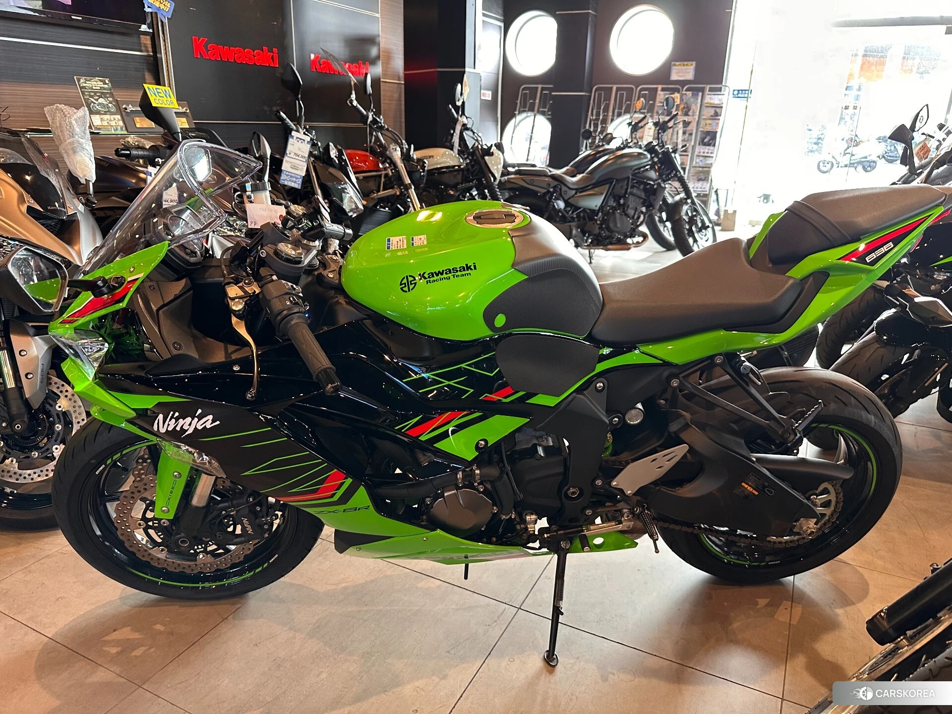 Kawasaki NINJA ZX-6R KRT 2022 из Японии, фото 2