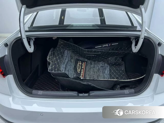Volkswagen Bora id 4256471 из Китая 23