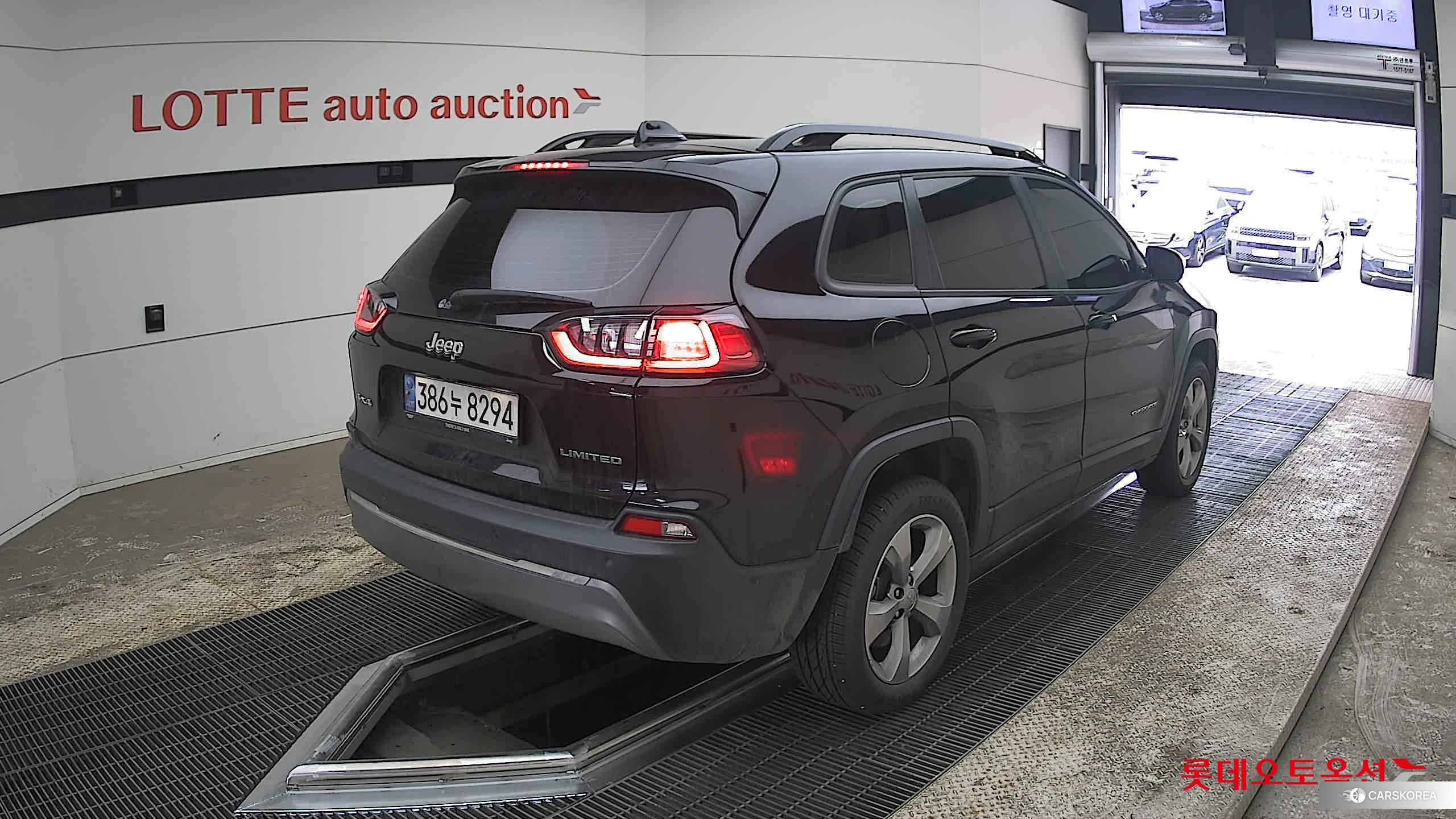 Jeep Straw Cherokee 2.4 AWD id 3875654 из Кореи 31