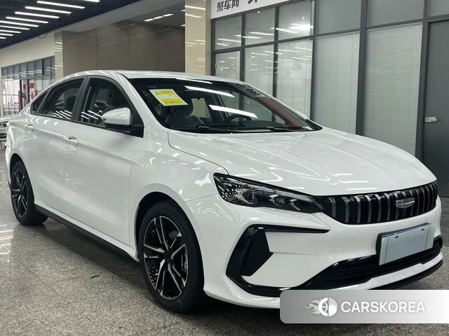 Geely Automobile Binrui 2026 Белый из Китая, фото 4
