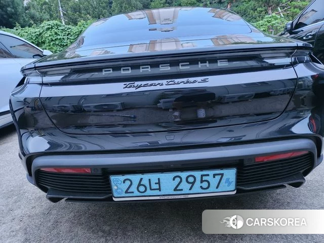 Porsche Taycan id 4561516 из Кореи 10