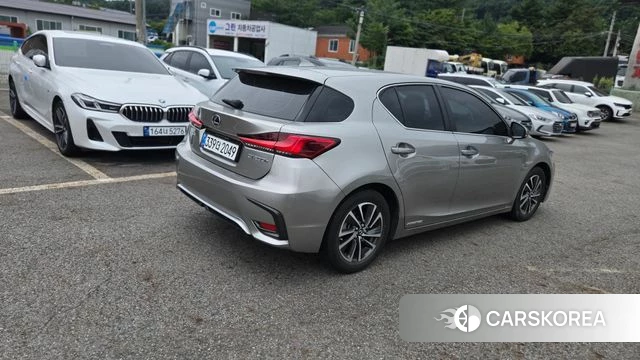 Lexus CT200h id 4746290 из Кореи 12