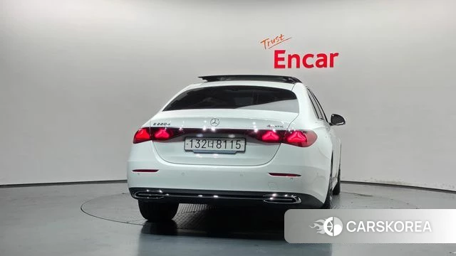 Mercedes-Benz E-Class W214 id 4773514 из Кореи 28