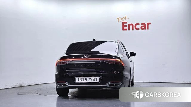 Hyundai The New Grandeur IG id 4759682 из Кореи 27