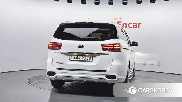 Kia The New Carnival id 3428678 из Кореи 14