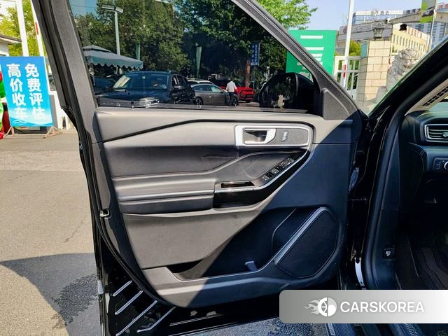 Ford Explorer 2024 Черный из Китая, фото 5