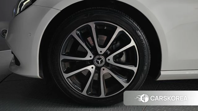 Mercedes-Benz E-Class W213 id 4702958 из Кореи 29