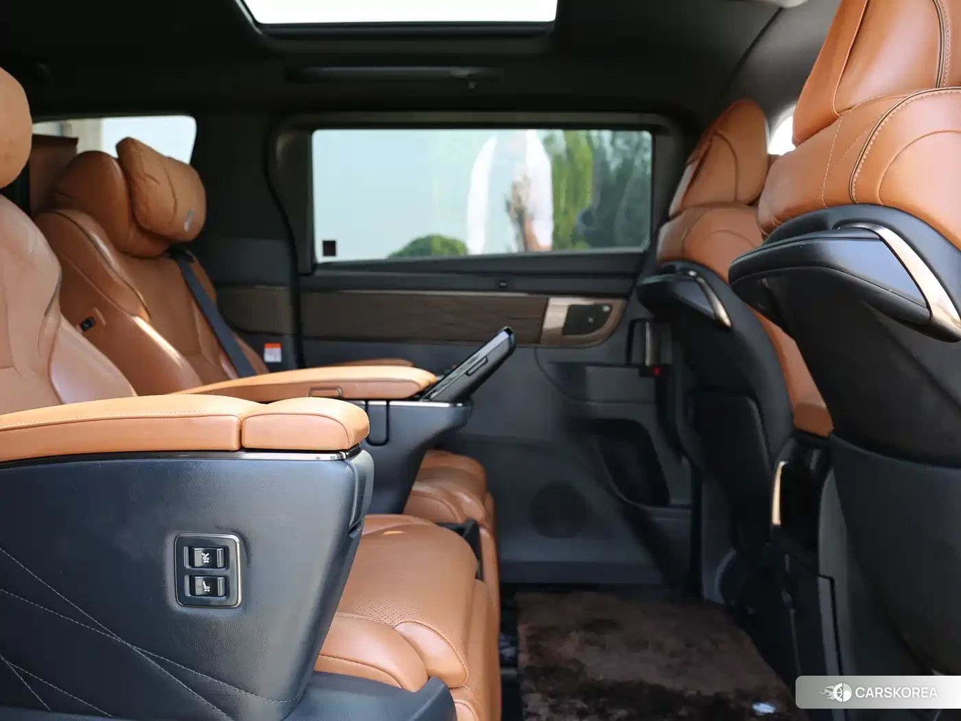 Toyota Alphard 2025 Черный из Китая, фото 4