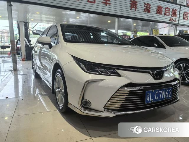 Toyota Corolla 2022 Белый из Китая, фото 4