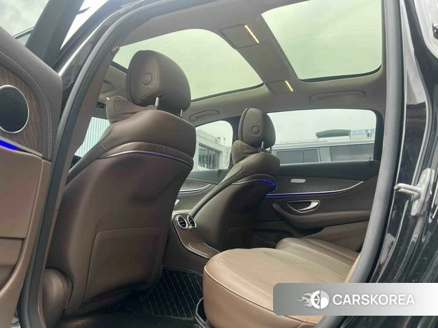 Mercedes-Benz E-class id 4277731 из Китая 8