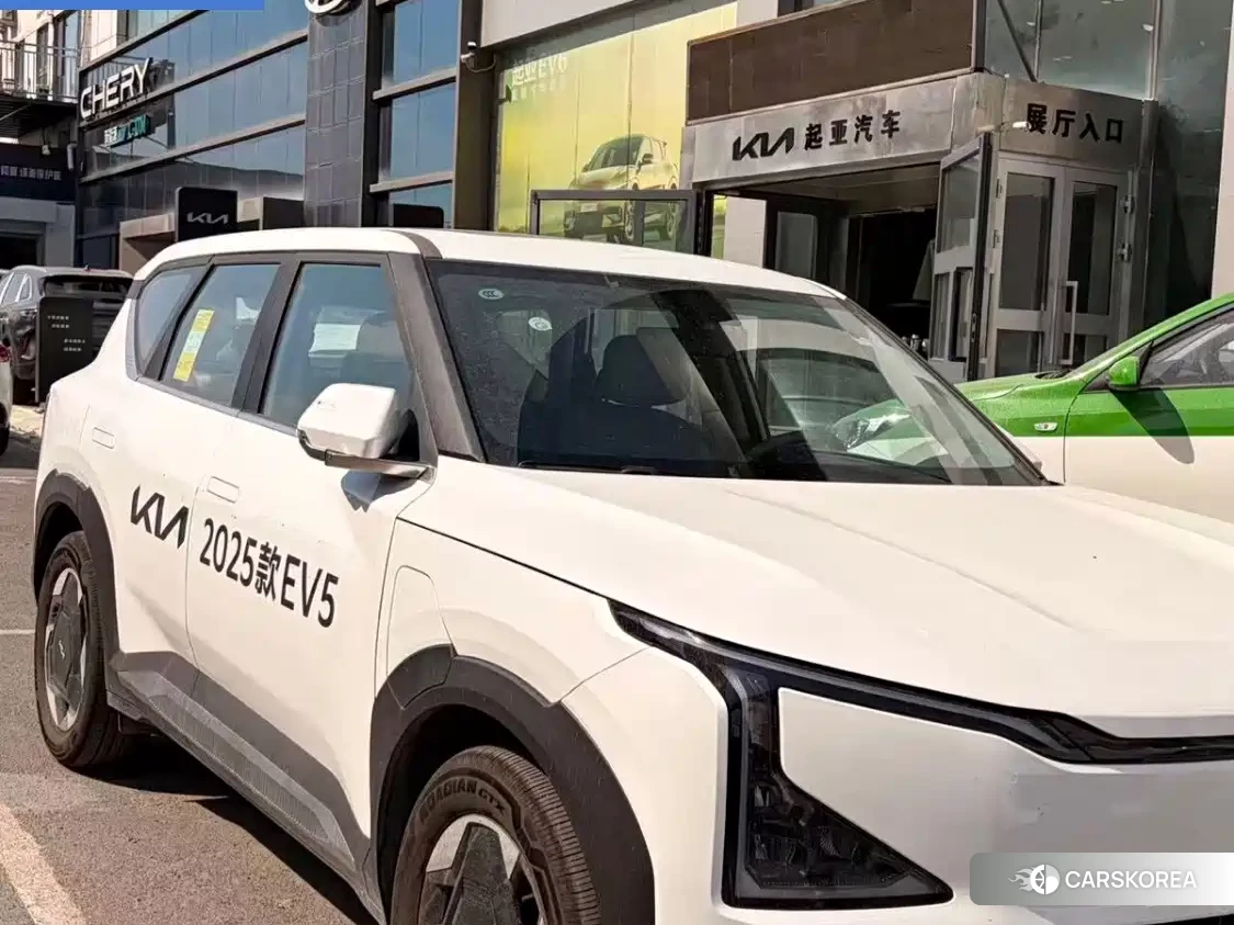 Kia EV5 2025 Белый из Китая, фото 4