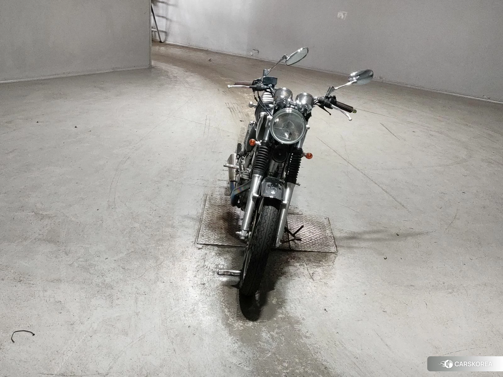 Проданный Yamaha SR 400 2015 из Японии
