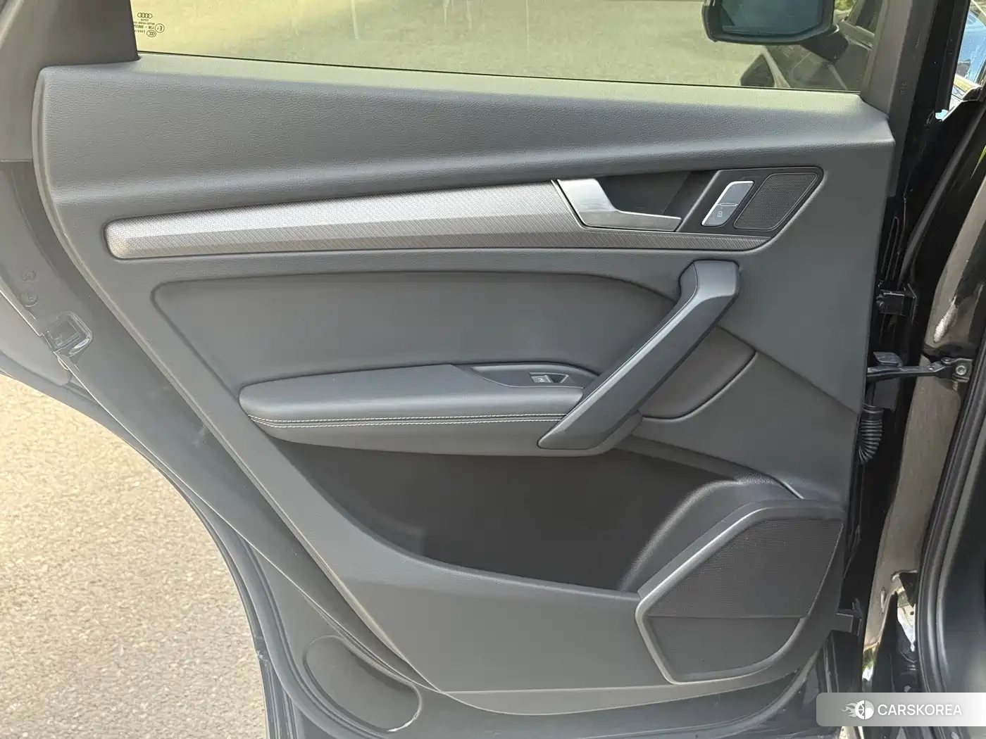 Audi Q5L id 4577902 из Китая 23