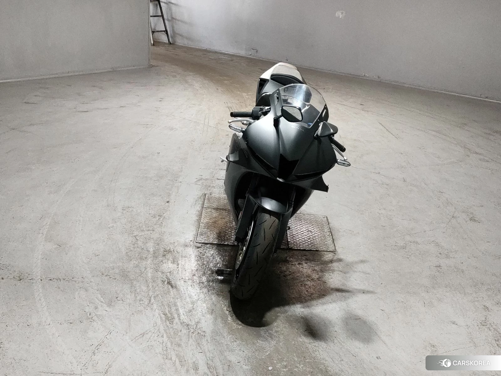 Проданный Honda CBR600RR id 3947067 из Японии, фото 2