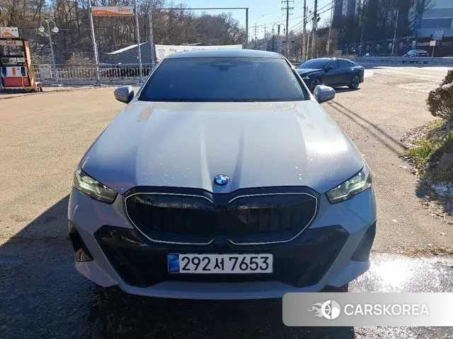 BMW 5 Series (G60) id 3451875 из Кореи 14