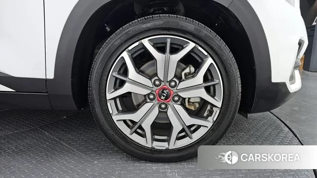 Kia Seltos id 3772582 из Кореи 14