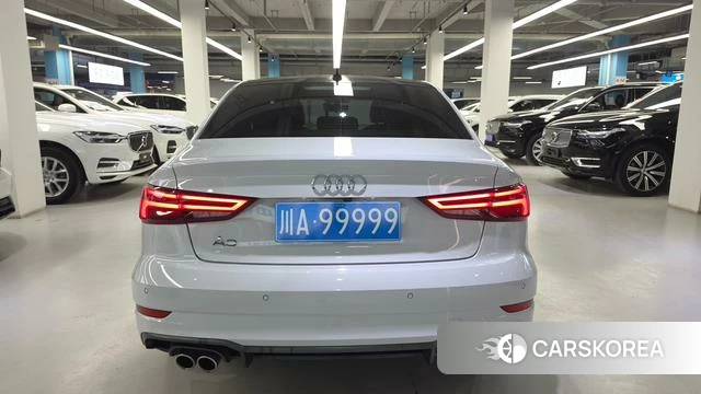 Audi A3 2019 Белый из Китая, фото 4