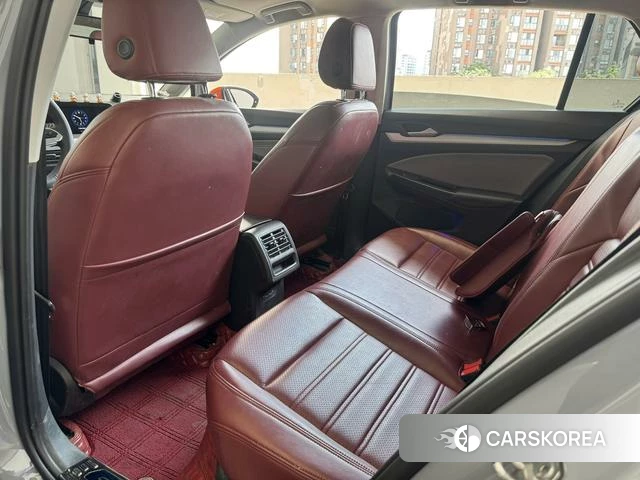 Volkswagen Golf 2023 Темно-серый из Китая, фото 4