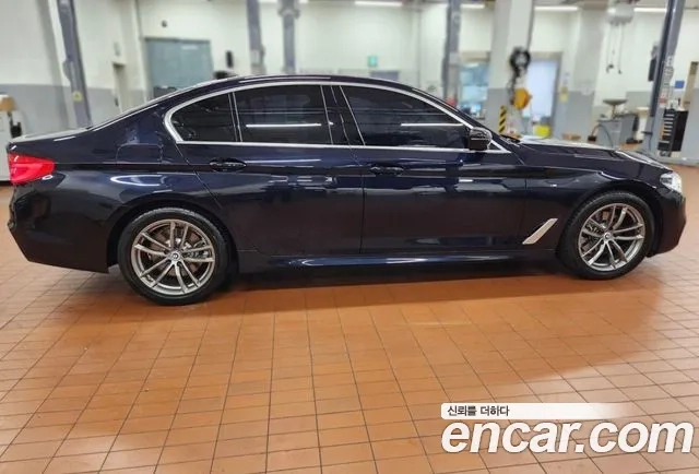 BMW 5 Series (G30) id 2936363 из Кореи 14