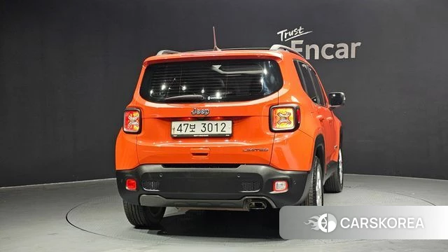 Jeep Renegade id 3924618 из Кореи 14