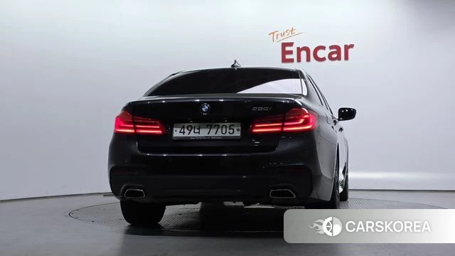 BMW 5 Series (G30) id 3943051 из Кореи 14