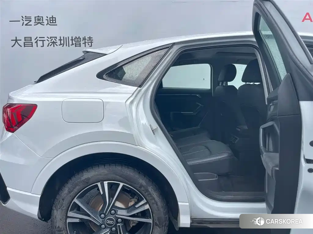 Audi Q3 Sportback id 4644711 из Китая 16