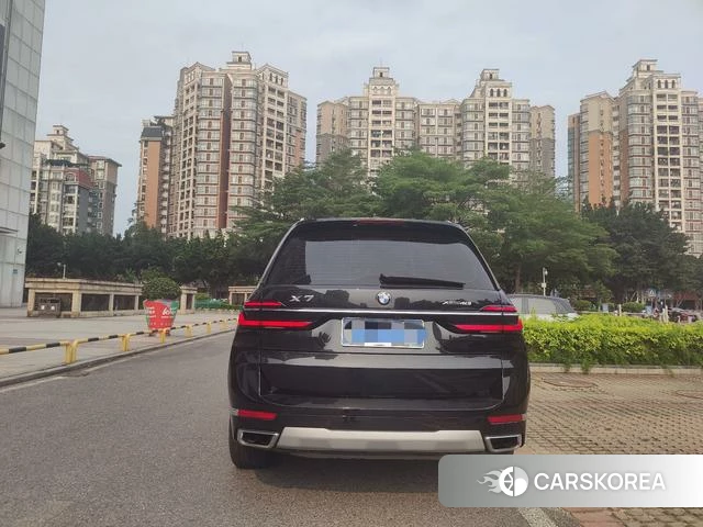 BMW X7 2023 Черный из Китая, фото 4