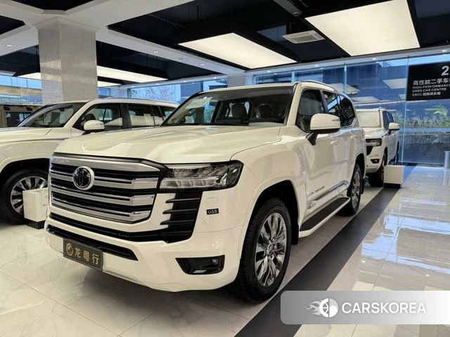 Toyota Land Cruiser (imported) 2024 Белый из Китая, фото 4