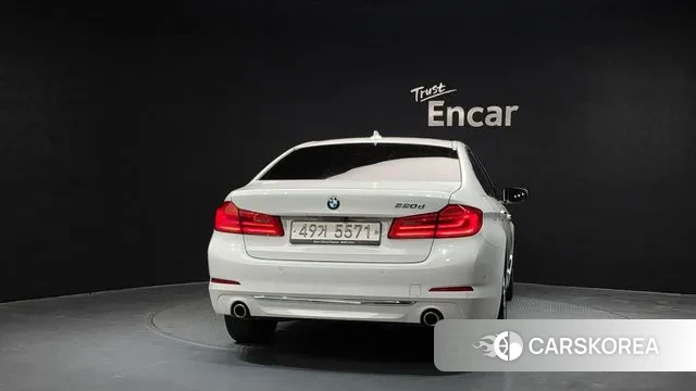 BMW 5 Series (G30) id 3692843 из Кореи 14