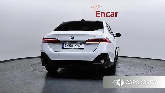 BMW 5 Series (G60) id 3706472 из Кореи 14