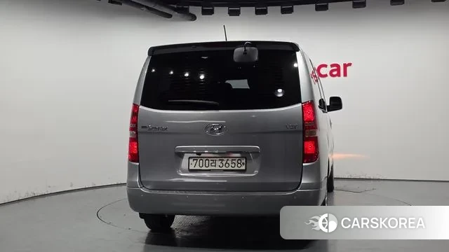 Hyundai The New Grand Starex id 3345105 из Кореи 14