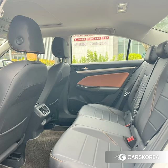 Volkswagen Bora 2024 Белый из Китая, фото 4