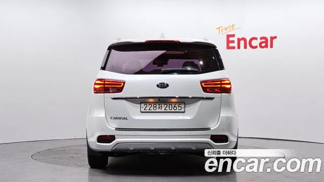 Kia The New Carnival id 2324478 из Кореи 14