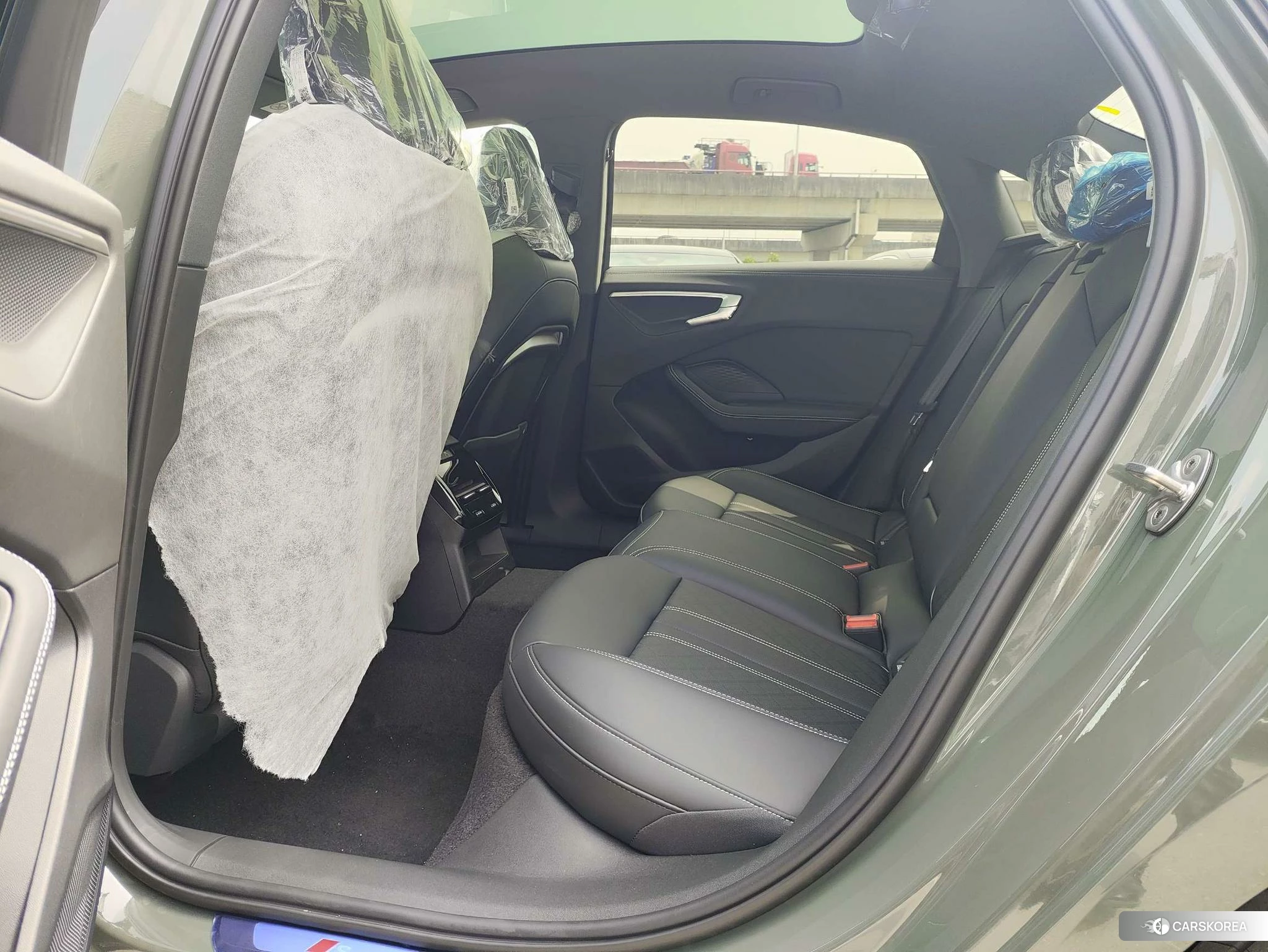 Audi A5L id 4405825 из Китая 12