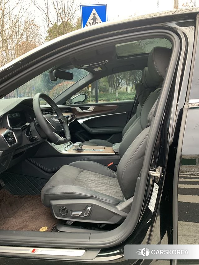 Audi A6L id 3909013 из Китая 9