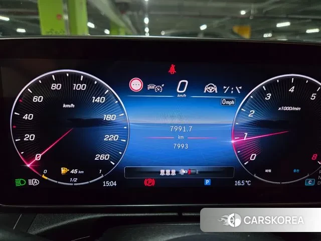 Mercedes-Benz C-Class W206 2024 Белый из Кореи, фото 4