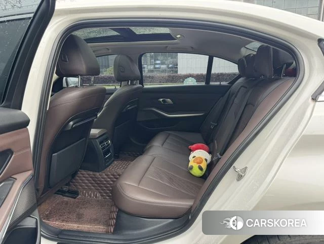 BMW 3 series 2022 Белый из Китая, фото 4