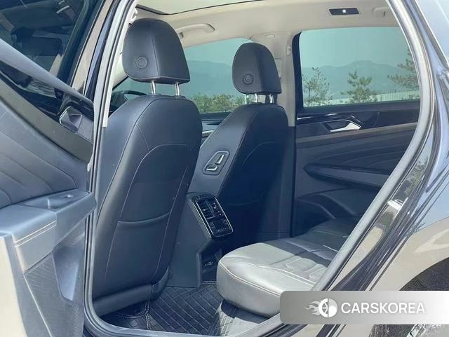 Volkswagen Passat 2021 Черный из Китая, фото 4